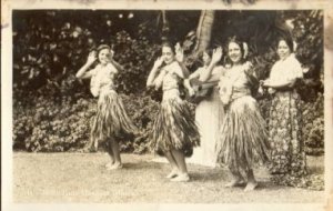 Hula girls