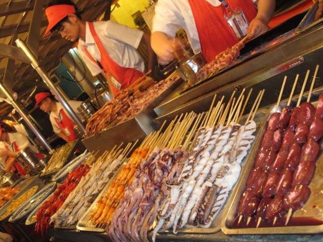 Donghuamen Night Market